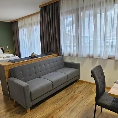 Kaiserburg * Bad Kleinkirchheim